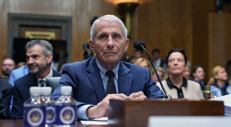 Na mira da Justiça: Flórida intima Anthony Fauci por lucrar com a pandemia