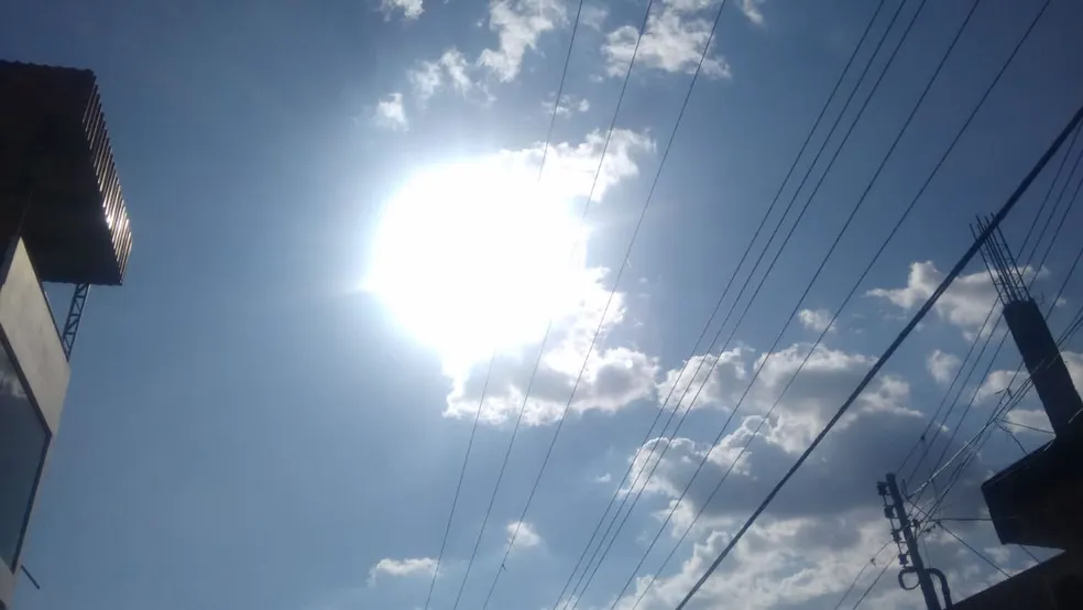 Manaus terá dia de sol forte, calor de 33°C e pouca chance de chuva