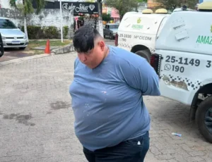 Vulgo “Pança” é preso acusado de comandar o tráfico na Zona Leste e responder por dois homicídios; veja vídeo