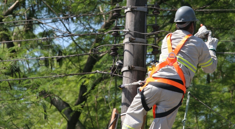Manaus terá interrupção temporária de energia em nove bairros neste domingo (23), veja quais são