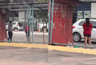 "Cadê a Lei João da Penha?": homem leva 'peia brava' de mulher em parada de ônibus em Manaus; veja vídeo