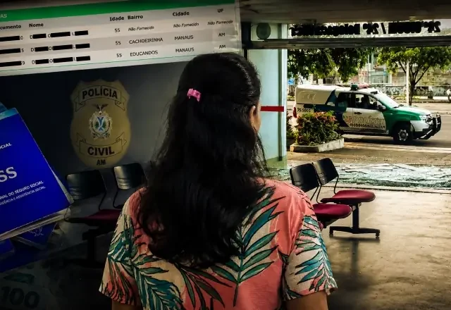 Homem vai na delegacia denunciar sogra que xingou ele e descobre que ela tem três CPFs e supostamente aplica golpe no INSS em Manaus