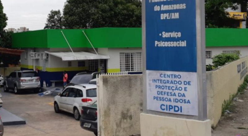 Sobrinho é preso após ameaçar tio idoso e destruir objetos em casa no Alvorada