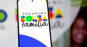 Bolsa Família começa a ser pago nesta segunda com novo piso de R$ 691; veja calendário