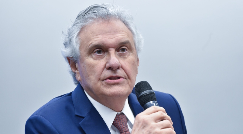 Caiado promete extinção de estatais e acusa PT de ceder soberania nacional ao PCC e CV