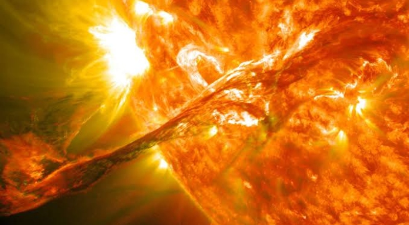 Alerta de tempestade solar nos EUA: especialistas avaliam se Flórida corre risco de apagão neste fim de semana; vídeo
