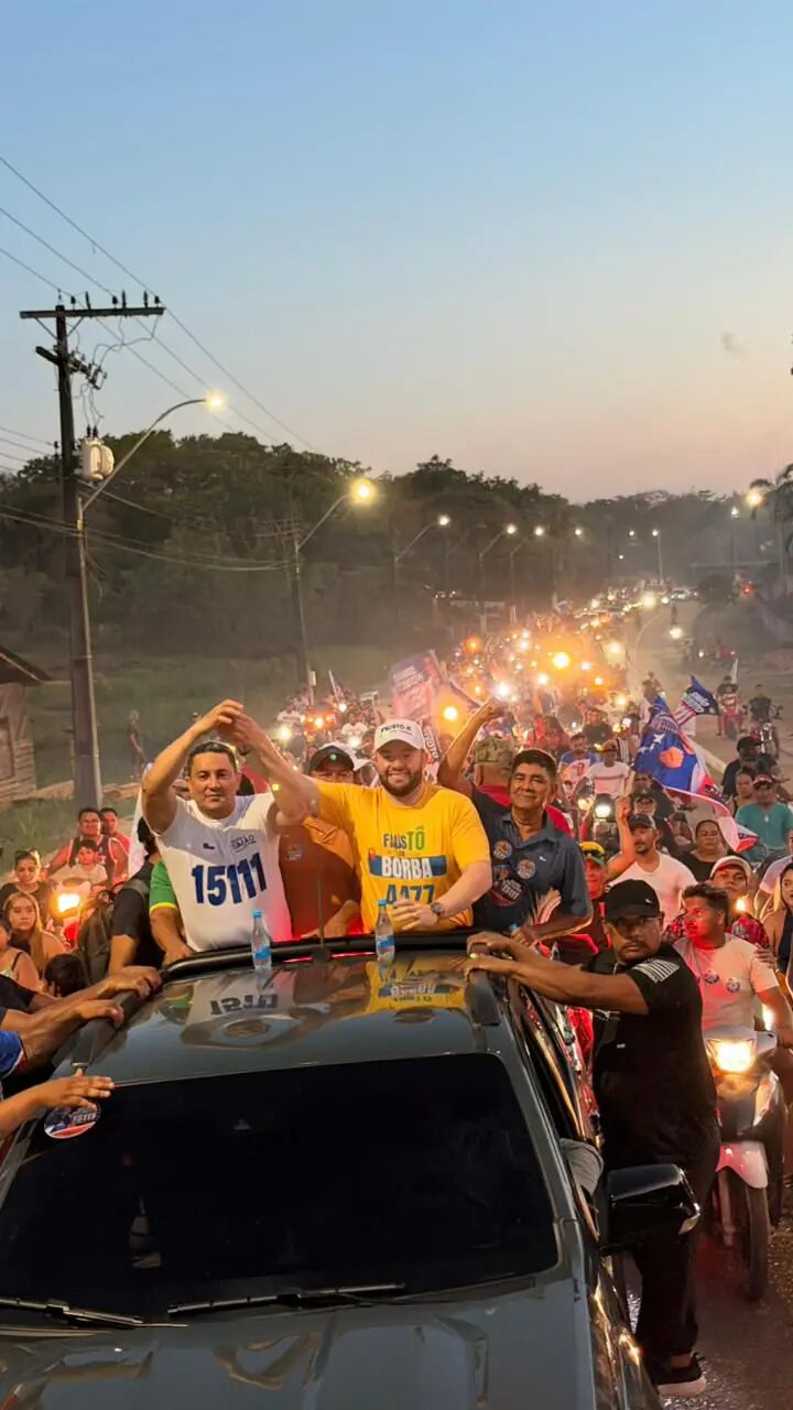 Simão Peixoto e Fausto Júnior mobilizam multidão em grande carreata pelas ruas de Borba; veja vídeo
