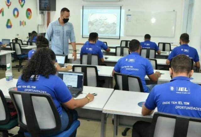IEL Amazonas abre mais de 60 vagas para estágio e Jovem Aprendiz em Manaus; bolsas chegam a R$ 1,8 mil