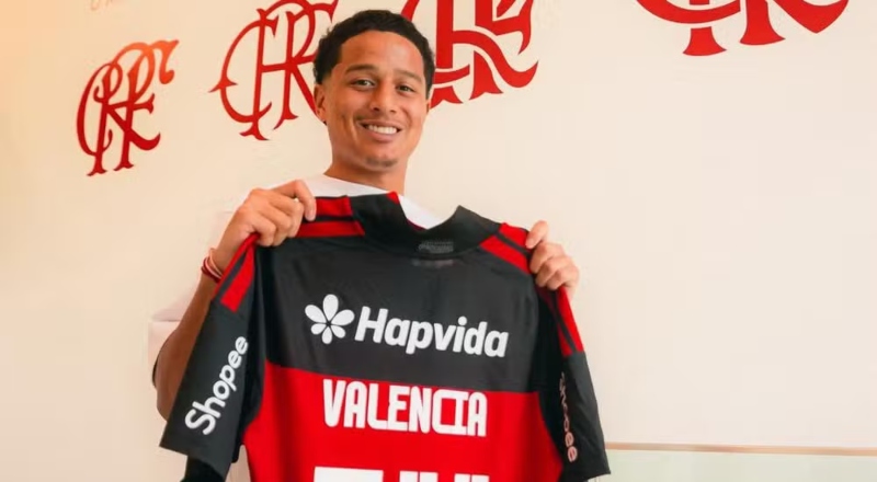 Flamengo anuncia atacante equatoriano Anthony Valencia até 2031
