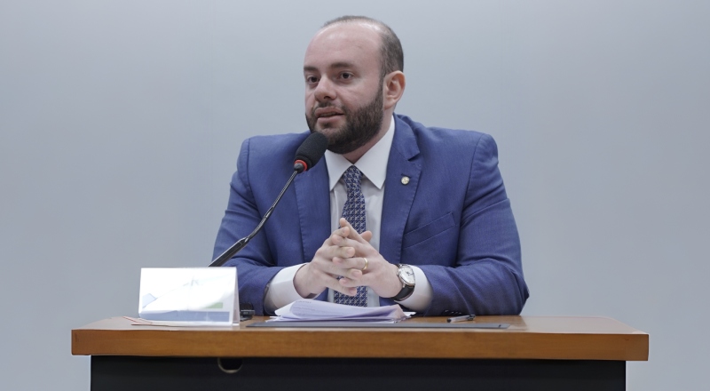 Fausto Jr cobra explicações da Âmbar após anúncio de interrupção de até 10 horas em Manaus