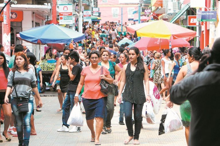 Feriado da pátria: saiba o horário de funcionamento do comércio em Manaus