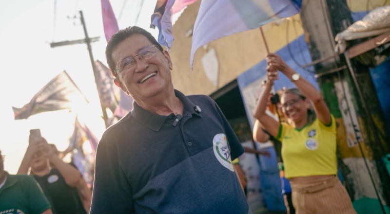 Alfredo Re-nascimento: ex-prefeito volta às ruas cercado de apoiadores e lideranças e mostra força política
