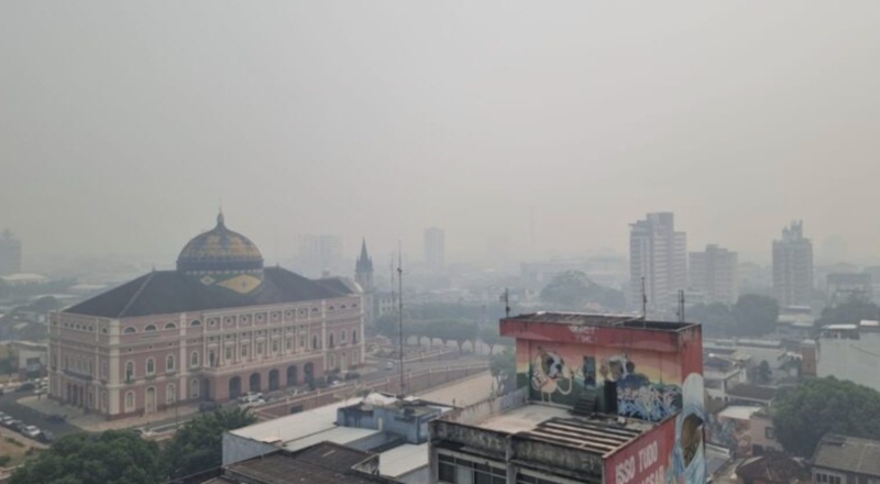 Manaus amanhece coberta por fumaça e qualidade do ar fica ruim em vários pontos da capital