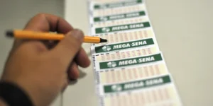 Mega-Sena acumula novamente e prêmio vai a R$ 320 milhões