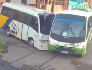 Grave acidente envolvendo rotas do Distrito Industrial é registrado em Manaus; vídeo