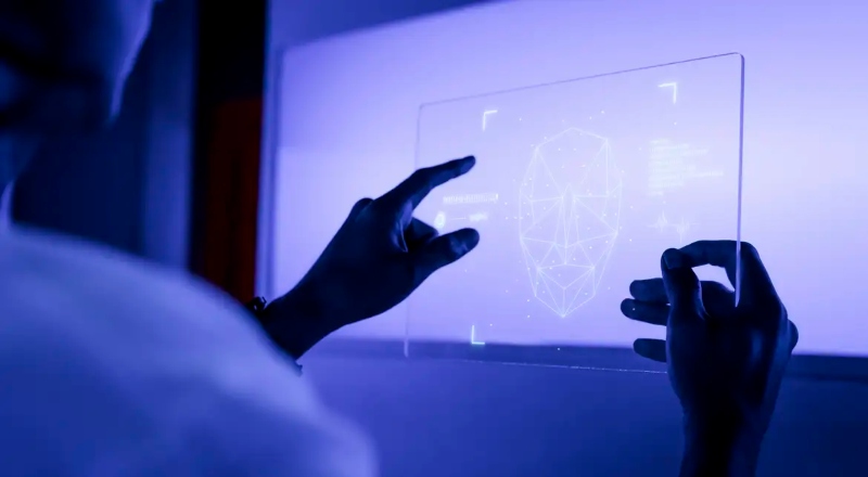 Eleições 2026: mais de 550 vídeos e imagens falsas com inteligência artificial circulam nas redes sociais