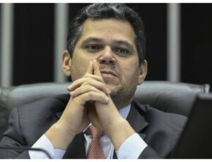 Fim da escala 6×1: Alcolumbre agenda votação da PEC para terça-feira após eleição
