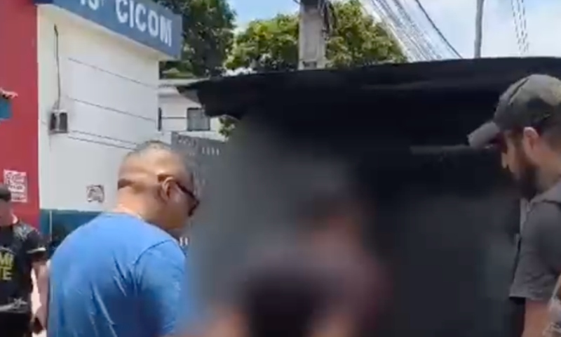 Valentão é preso após agredir, ameaçar e rasgar roupas da ex-companheira em Manaus; veja vídeo