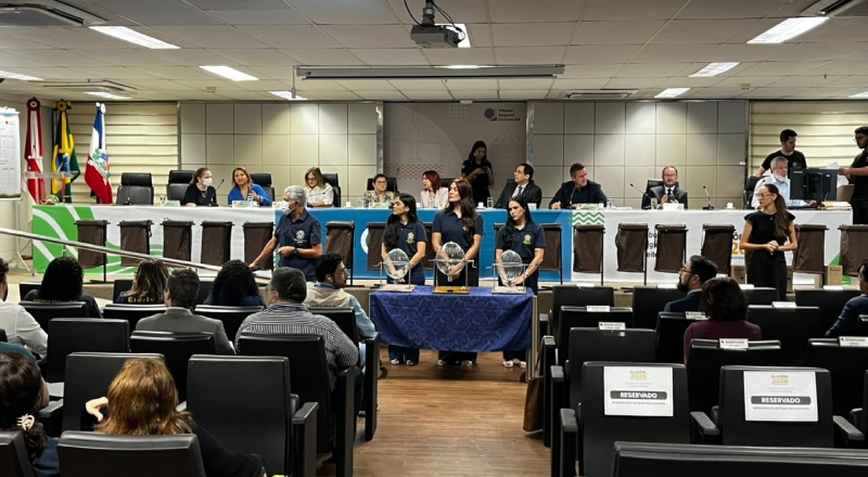 TRE-AM sorteia as 23 urnas eletrônicas que passarão por auditoria nas eleições; acompanhe ao vivo