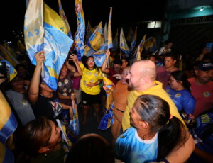 Fausto Jr. percorre bairros da Zona Norte em últimas caminhadas da campanha à reeleição