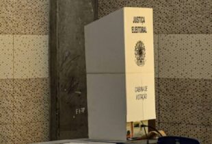 Quatro eleitores morrem após passarem mal em locais de votação pelo país