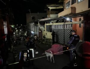 Urgente: motoqueiro é morto a tiros por dupla no bairro Compensa; veja vídeo