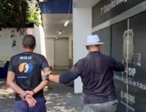 Caiu o ‘Edi do Morrinho’: Polícia Civil captura hom1cida e trafic4nte condenado a mais de 7 anos de cadeia; vídeo