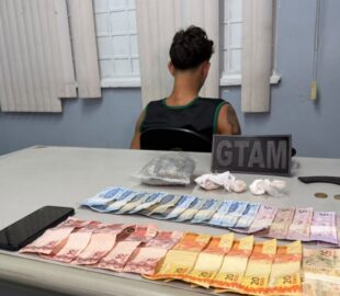Jovem é preso com drogas e dinheiro durante ação policial no bairro Novo Aleixo; veja vídeo