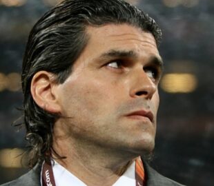Farsa no banco de reservas! Esquema milionário oferecia carteira falsa da CBF/UEFA para ex-atletas virarem treinadores sem estudar