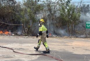 Novo incêndio no Distrito Industrial 2 causa preocupação em Manaus; veja vídeo