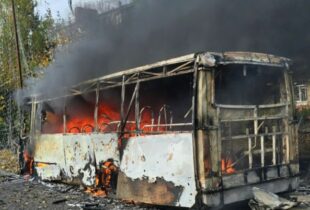 At4que contra ônibus deixa ao menos 30 m0rtos e 18 fer1dos no leste da Ucrânia