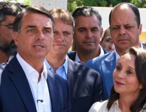 Partido Podemos oficializa apoio a Flávio Bolsonaro no 2º turno das eleições
