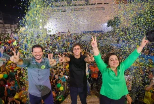 Capitão Alberto Neto e Maria do Carmo anunciam vinda de Nikolas Ferreira a Manaus para o Bloquinho do 22; veja vídeo