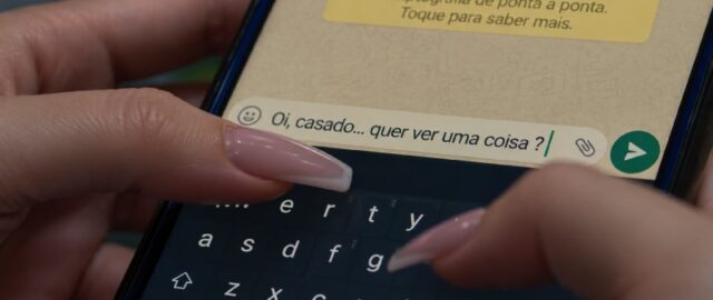 Escândalo na firma: mulher que transformou chat da empresa em 'motel virtual' com colegas casados toma justa causa