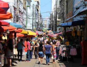 Mesmo com feriado, serviços essenciais seguem funcionando em Manaus nesta segunda-feira