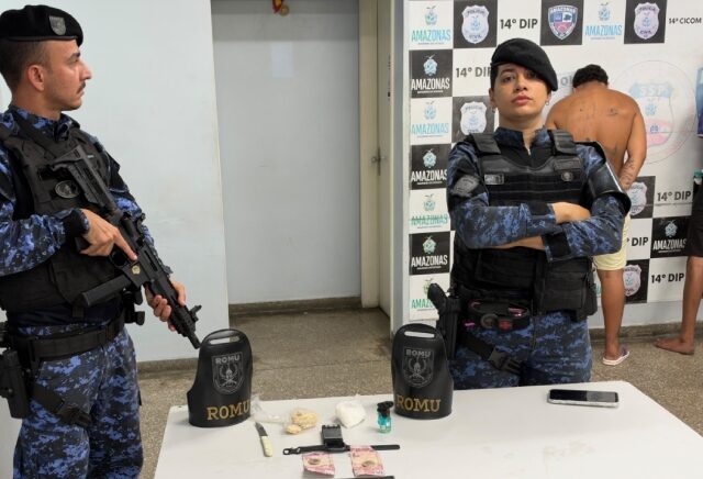 Dupla tenta despistar Guarda Municipal jogando dr0gas durante perseguição, mas fuga termina mal; veja vídeo