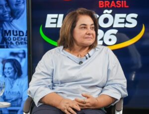 Professora Maria do Carmo confronta prefeitos aliados a Omar Aziz sobre abandono da população do interior