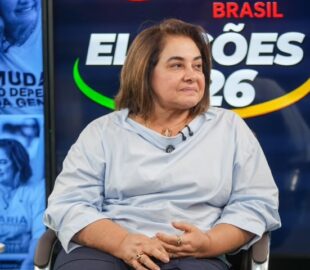 Professora Maria do Carmo confronta prefeitos aliados a Omar Aziz sobre abandono da população do interior