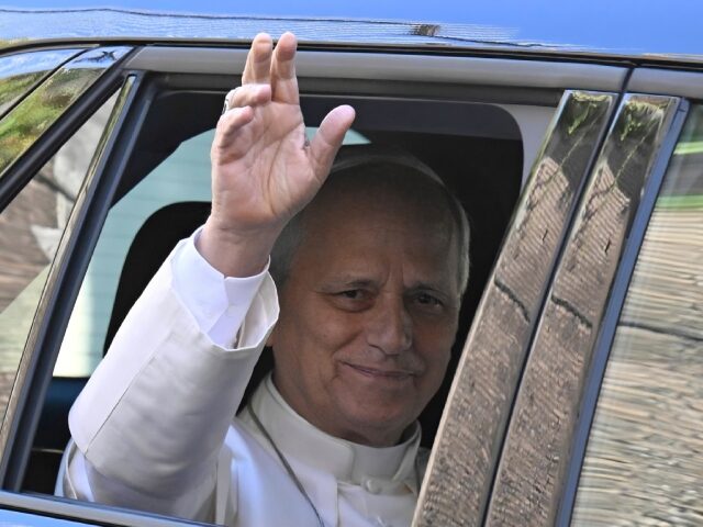 Cirurgia do papa foi bem-sucedida e conforme o planejado, diz Vaticano