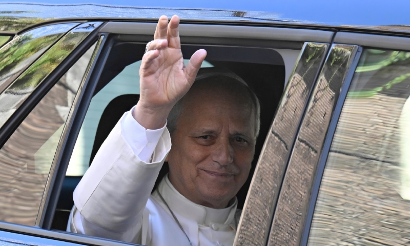 Cirurgia do papa foi bem-sucedida e conforme o planejado, diz Vaticano