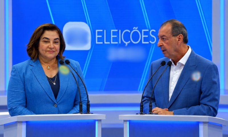 Omar Aziz afirma que não há denúncias contra ele por pedofilia nem relacionadas à Operação Maus Caminhos; veja vídeo