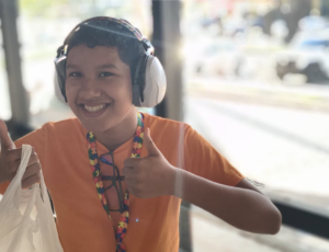 Criança autista desaparece após pegar ônibus no conjunto Viver Melhor; veja vídeo