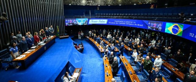 Senado aprova fim da escala 6×1