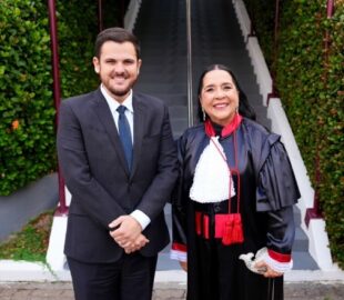 Prefeito Renato Junior prestigia recondução da procuradora-geral Leda Mara ao comando do MP-AM e destaca importância do diálogo entre os poderes
