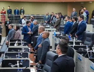 Câmara Municipal de Manaus discute mudanças na carreira e nos salários dos servidores