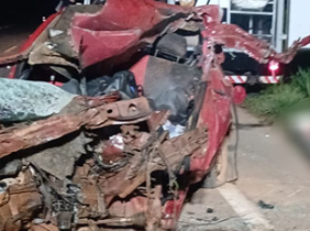 Tragédia: motorista m0rre preso às ferragens após bater de frente em ônibus; cenas fortes