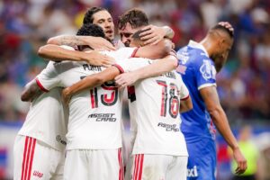 Flamengo vence o Bahia por 3 a 0 e reassume a liderança do Brasileirão