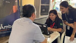 Âmbar Energia leva atendimento móvel a dez bairros de Manaus