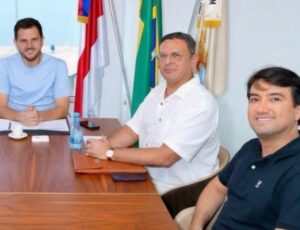 O prefeito Renato Junior faz nomeações para presidência e vice presidência da ManausCult; veja os escolhidos