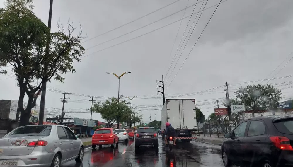 Manaus tem previsão de chuva forte nesta terça-feira